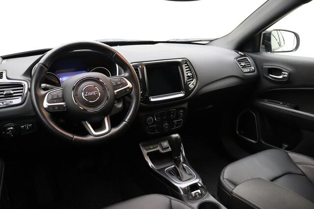 Jeep COMPASS 1.3T S Automaat | Navigatie | Camera | Lederen bekleding | Parkeersensoren voor en achter | Stoel & Stuurverwarming | Zwart dak | Keyless | Lichtmetalen velgen