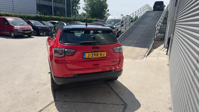 Jeep COMPASS 1.3T Night Eagle Liberty Edition NET BINNEN 1750 KG trekgewicht