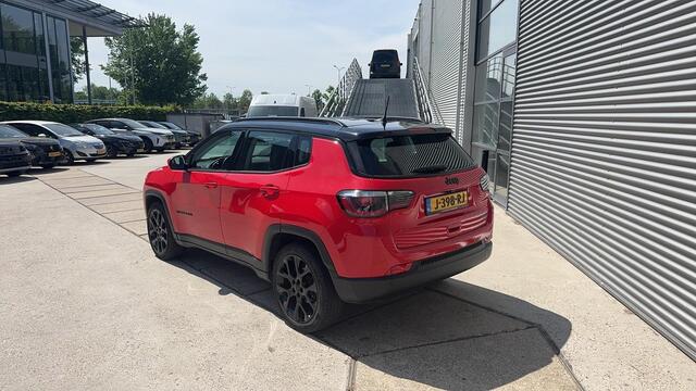 Jeep COMPASS 1.3T Night Eagle Liberty Edition NET BINNEN 1750 KG trekgewicht