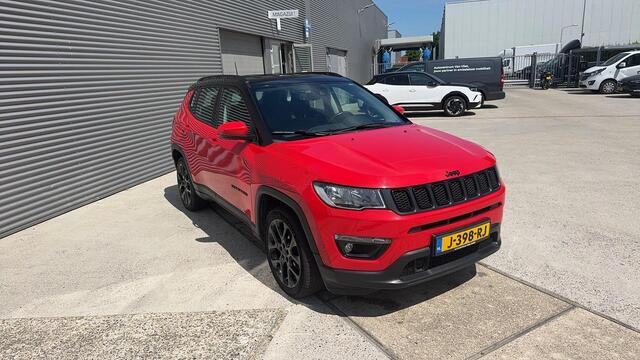 Jeep COMPASS 1.3T Night Eagle Liberty Edition NET BINNEN 1750 KG trekgewicht