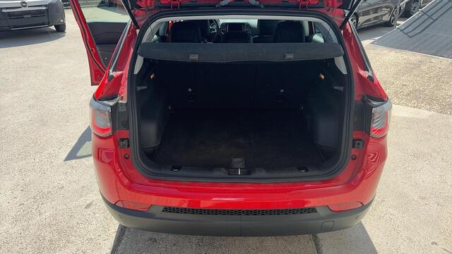 Jeep COMPASS 1.3T Night Eagle Liberty Edition NET BINNEN 1750 KG trekgewicht