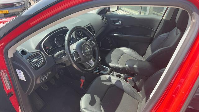 Jeep COMPASS 1.3T Night Eagle Liberty Edition NET BINNEN 1750 KG trekgewicht