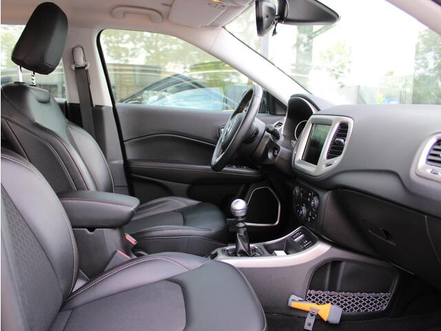 Jeep COMPASS 1.4 MultiAir Longitude | Navi / Camera / Climate