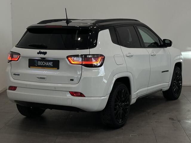 Jeep COMPASS 4xe 240 Plug-in Hybrid Electric S | Leder | Stoel- en stuurverwarming | Apple Carplay/Android Auto | Parkeersensoren voor, achter en achteruitrijcamera