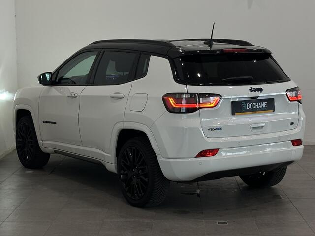 Jeep COMPASS 4xe 240 Plug-in Hybrid Electric S | Leder | Stoel- en stuurverwarming | Apple Carplay/Android Auto | Parkeersensoren voor, achter en achteruitrijcamera