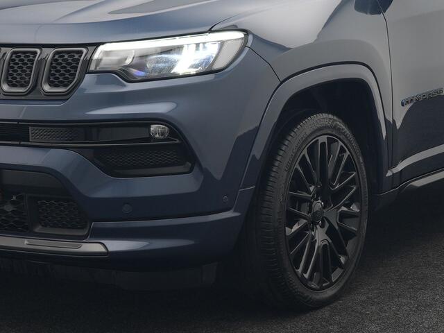 Jeep COMPASS 4xe 240 Electric S Plug In Hybrid 240pk Dealer O.H PHEV | Panodak | Adaptive Cruise | 360 Camera | Lederen Sportstoelen Verwarmd | Alpine Sound | Apple Carplay | Stuur Verwarmd | Keyless | Virtual | Navigatie | DAB |