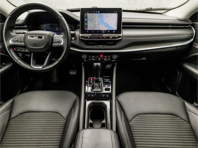 Jeep COMPASS 4xe 240 Plug-in Hybrid Electric Limited 240Pk Automaat (VIRTUAL COCKPIT, APPLE CARPLAY, GROOT NAVI, STUUR/STOELVERWARMING, LEDER, CAMERA, SPORTSTOELEN, ADAPTIVE CRUISE, KEYLESS, GETINT GLAS, NIEUWSTAAT)