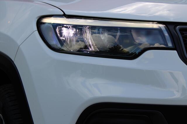 Jeep COMPASS 4xe 240PK PHEV TRAILHAWK AUTOMAAT | NAVIGATIE | ACHTERUIRIJ CAMERA | DRAADLOOS APPLE CARPLAY / ANDROID AUTO | DIGITALE COCKPIT | LED KOPLAMPEN / ACHTERLICHTEN | LED MIST LAMPEN | 17" OFF-ROAD LICHTMETALEN VELGEN | ALL SEASON BANDEN | DRAADLOOS LADEN | AD