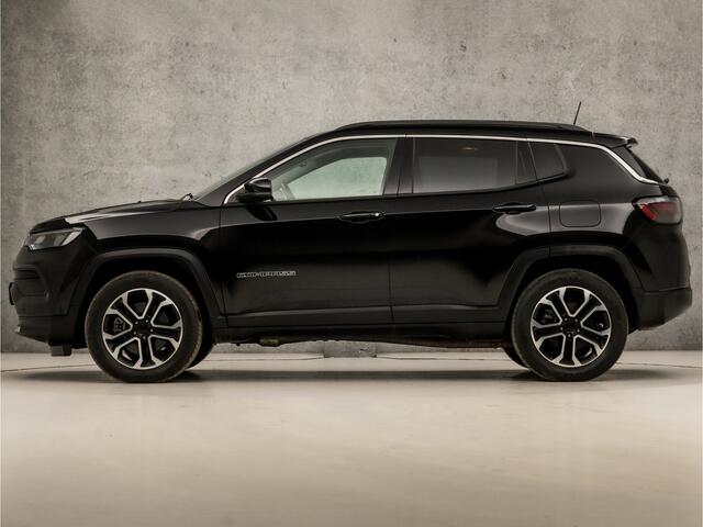 Jeep COMPASS 4xe 190 Plug-in Hybrid Electric Night Eagle Automaat (VIRTUAL COCKPIT, APPLE CARPLAY, STUUR/STOELVERWARMING, LEDER, CAMERA, ADAPTIVE CRUISE, GETINT GLAS, KEYLESS, NIEUWSTAAT)