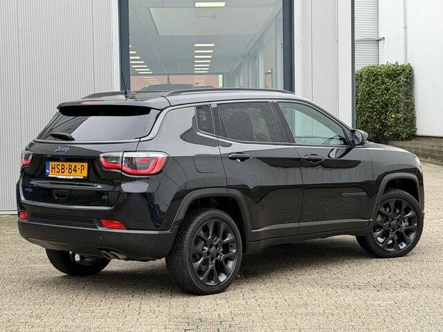 Jeep COMPASS 4xe 240pk Plug-in Hybrid Electric S | Pano-Dak/Leder/19-inch/Camera/Carplay/Navi
