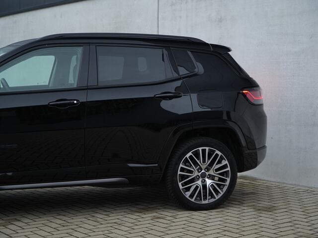 Jeep COMPASS 4xe 240 PK Hybrid Summit | Leder | Winter | Navi | Premium | 19"
