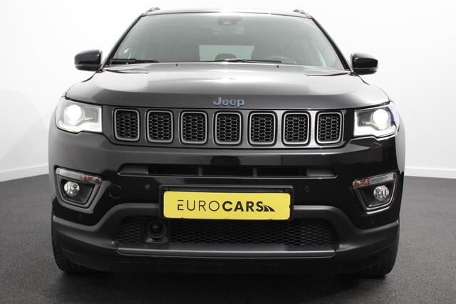 Jeep COMPASS 4xe 240 Plug-in Hybrid S | Navigatie | Apple Carplay/Android auto | Climate Control | Parkeersensoren | Camera | Elektrisch verstelbare bestuurderstoel | Xenon koplampen | Stoelverwarming | Elektrische achterklep | Afneembare trekhaak
