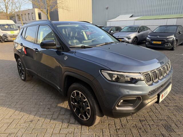 Jeep COMPASS 4xe 240 Plug-in Trailhawk (Elektrisch Schuifdak - Elektrische klep - 360gr camera - Leder incl verwarming/koeling/geheugen - LED - Keyless - PDC V+A)