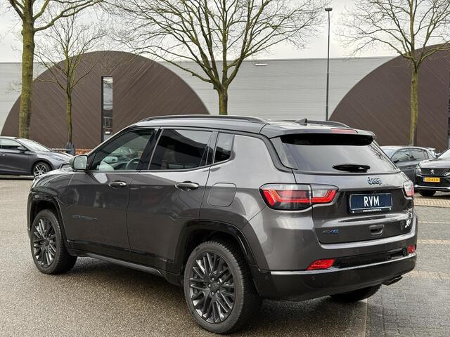 Jeep COMPASS 1.3T 4 x e 240 | 80th Anniversary PHEV 4WD| STOEL + STUURVERWARMING| ADAPTIVE CRUISE CONTROL| ACHTERUITRIJCAMERA| ELEKTRISCHE STOELEN| KEYLESS| 19 INCH! |SUPER COMPLEET UITGEVOERD! |