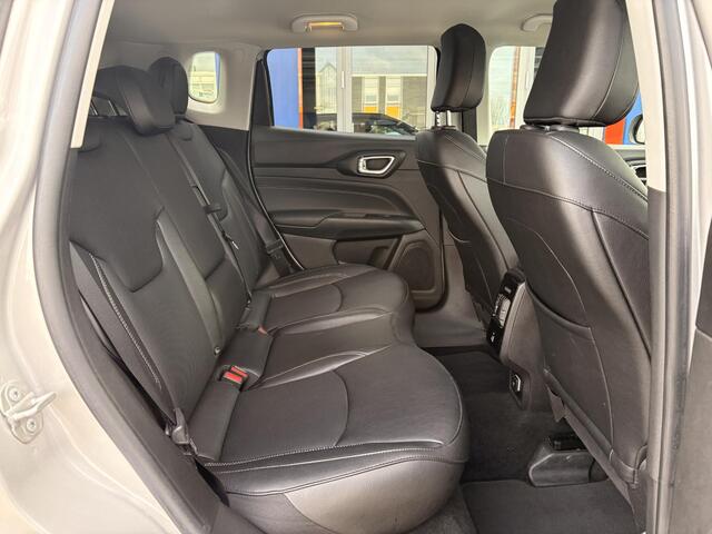 Jeep COMPASS 4xe 240 Plug-in Hybrid Electric Trailhawk Afneembare trekhaak | Achteruitrij camera | Leder bekleding |