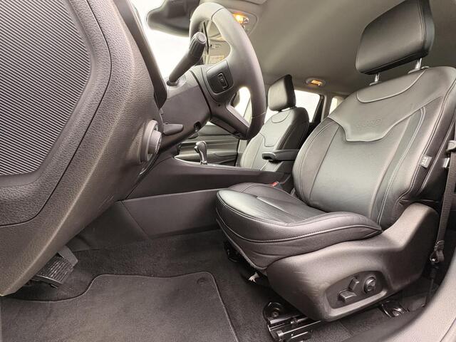 Jeep COMPASS 4xe 240 Plug-in Hybrid Electric Trailhawk Afneembare trekhaak | Achteruitrij camera | Leder bekleding |