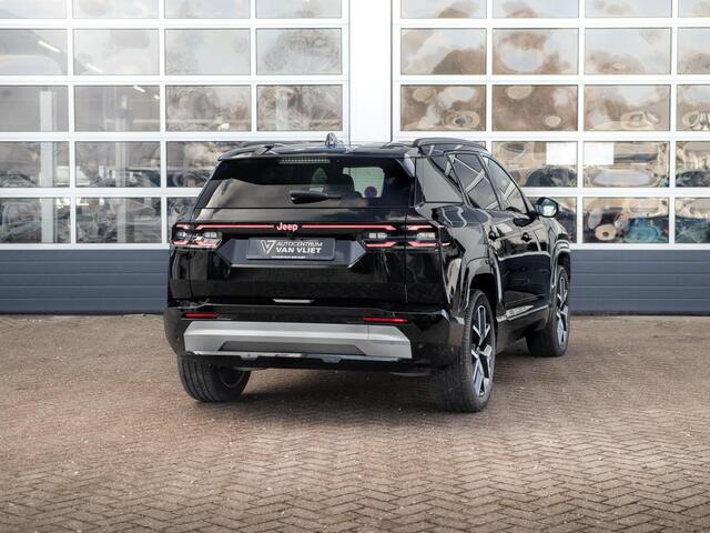 Jeep COMPASS First Edition 74 kWh | Adapt. Cruise | Camera | Carplay | 20" | Elektr. A-Klep | Navi | Winter Pack | Schuif/Kanteldak | Premium Pack | Conv. Pack | Warmtepomp