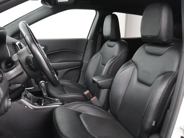 Jeep COMPASS 4xe 240 Plug-in Hybrid Electric S | Leder | Stoel & stuurverwarming | Alpine Sound | Camera | Bi-Xenon | Memory | Keyless | Carplay | Navigatie | PHEV