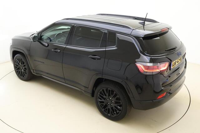 Jeep COMPASS 4xe 240 Plug-in Hybrid Electric S Automaat | Navigatie | Keyless | Lichtmetalen velgen | Lederen bekleding | Extra getint glas | Camera