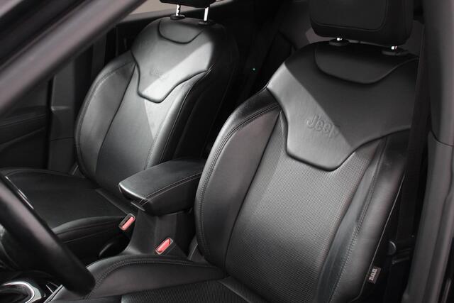 Jeep COMPASS 4xe 240 Plug-in Hybrid S Navigatie Apple Carplay/Android auto Climate Control Parkeersensoren Camera Elektrisch verstelbare bestuurderstoel Xenon koplampen Stoelverwarming Elektrische achterklep | Afneembare trekhaak