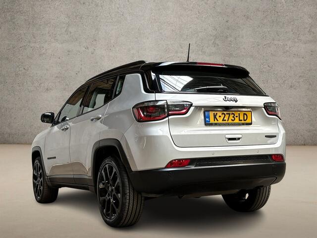 Jeep COMPASS 1.3T Night Eagle Sport 150Pk Automaat (APPLE CARPLAY, ZWART DAK, GROOT NAVI, CAMERA, GETINT GLAS, LEDER, SPORTSTOELEN, LM VELGEN, ELEK PAKKET, NIEUWSTAAT)