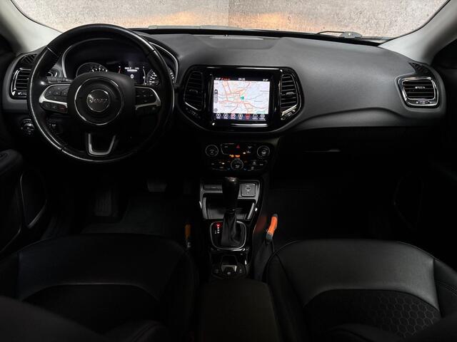 Jeep COMPASS 1.3T Night Eagle Sport 150Pk Automaat (APPLE CARPLAY, ZWART DAK, GROOT NAVI, CAMERA, GETINT GLAS, LEDER, SPORTSTOELEN, LM VELGEN, ELEK PAKKET, NIEUWSTAAT)