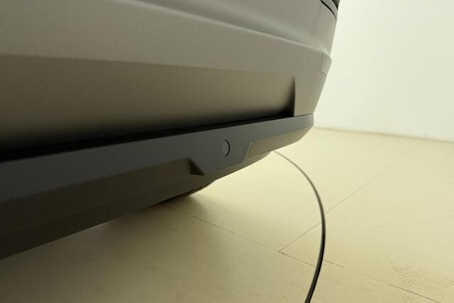 Jeep COMPASS 1.2 e-Hybrid First Edition NIEUW & Snel leverbaar! | Camera's rondom | Panoramadak | LED matrix | Elektrische kofferklep | Lederen bekleding | Elektrische stoel met geheugen | Stoelverwarming/ventilatie