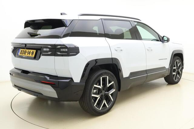 Jeep COMPASS First Edition 74 kWh | DEMO | Stoelmassage | Stoel verwarming/ventilatie | HUD | Panoramadak | Lederen bekleding | Keyless | Elektrische kofferklep