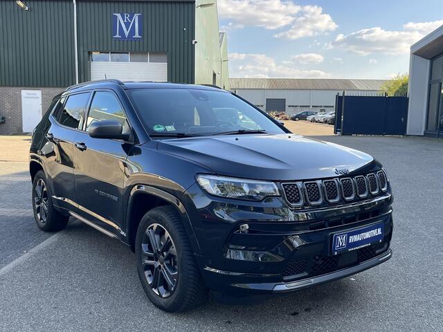 Jeep COMPASS 4xe 240 Plug-in Hybrid Electric 80th Anniversary Jeep Compass 4Xe | PHEV | ADAPTIVE CROUSE CONTROL | APPLE CARPLAY | STOEL+STUURWIEL VERWARMING | ACHTERUIT RIJ CAMERA |