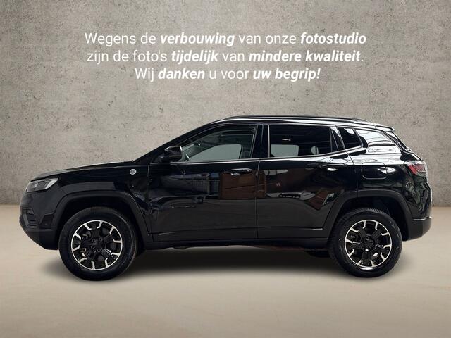 Jeep COMPASS 4xe 240 Plug-in Hybrid Electric Trailhawk 240Pk Automaat (PANORAMADAK, VIRTUAL COCKPIT, APPLE CARPLAY, GROOT NAVI, CAMERA, SPORTSTOELEN, LEDER, ADAPTIVE CRUISE, NIEUWSTAAT)