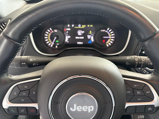 Jeep COMPASS 4xe 240 Plug-in Hybrid Electric Trailhawk Airco - Schuif/kanteldak - Achteruitrijcamera - Apple carplay - Parkeersensoren - Navigatie - Oplaadmogelijkheid - Lederen bekleding - Cruise control - Dakrails - Led verlichting - Elektrische ramen - Bluetooth -