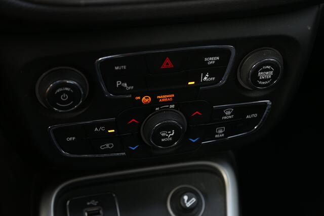 Jeep COMPASS 1.4 MultiAir Longitude Navi Camera