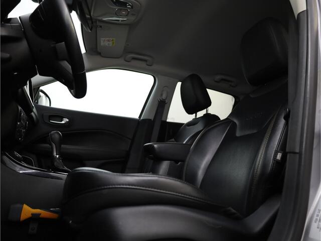 Jeep COMPASS 1.4 MultiAir Limited 4x4 | Trekhaak | Airco | Climate control | Stoelverwarming | Stuurwiel verwarmd | Cruise control | Dode hoek detectie | Lederen interieur | 4X4 |
