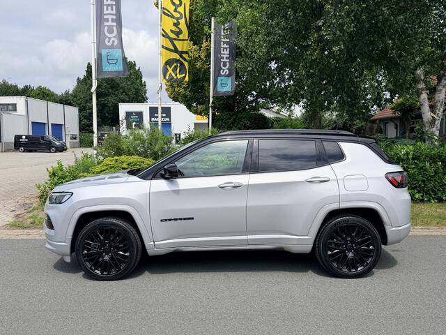 Jeep COMPASS 4xe 240pk PHEV PanooLederoAlpine