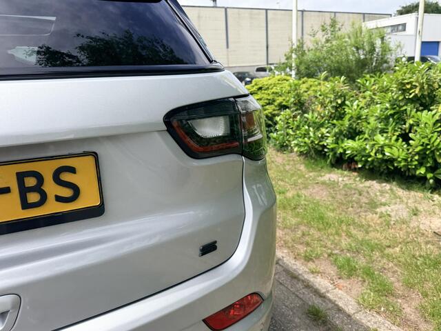 Jeep COMPASS 4xe 240pk PHEV PanooLederoAlpine