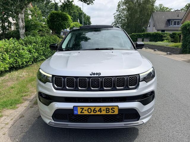 Jeep COMPASS 4xe 240pk PHEV PanooLederoAlpine