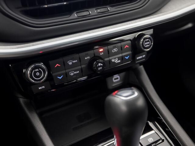 Jeep COMPASS 4xe 240 Plug-in Hybrid Electric 80th Anniversary 240Pk Automaat (VIRTUAL COCKPIT, APPLE CARPLAY, STUUR/STOELVERWARMING, CAMERA, LEDER, SPORTSTOELEN, TREKHAAK, GETINT GLAS, ADAPTIVE CRUISE, NIEUWSTAAT)