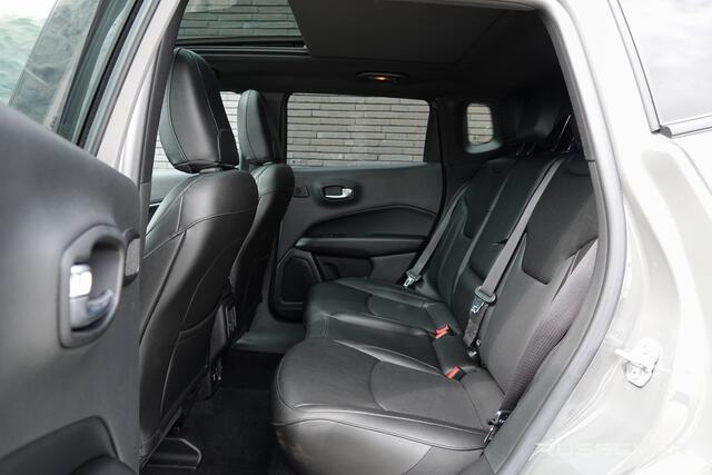 Jeep COMPASS 1.3T S 150Pk Aut. | Panoramadak | Leder | Achteruitrijcamera | 19''