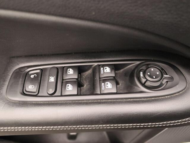 Jeep COMPASS 4xe 240 Plug-in Hybrid Electric S | Camera | Navigatie | 19" Lichtmetalen velgen | Stoelverwarming | Leder