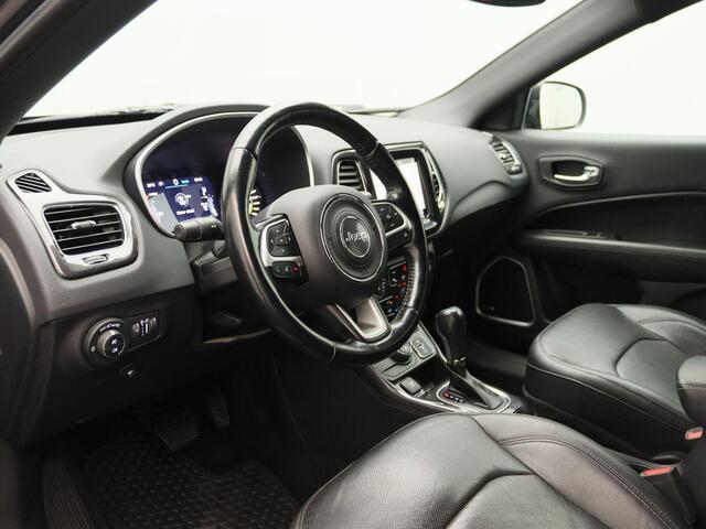 Jeep COMPASS 4xe 240 Plug-in Hybrid Electric S | Camera | Navigatie | 19" Lichtmetalen velgen | Stoelverwarming | Leder