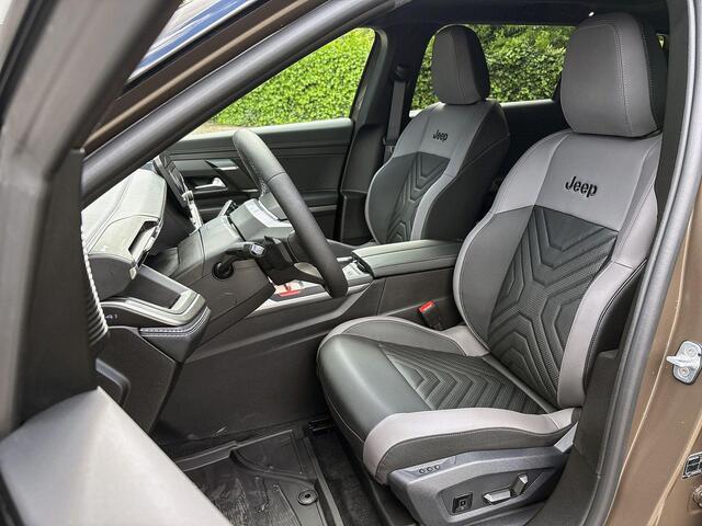 Jeep COMPASS 1.2 e-Hybrid First Edition | Premium pack | Convience pack | Electrisch Schuifdak | Camera | Parkeersensoren | LMV 18'|