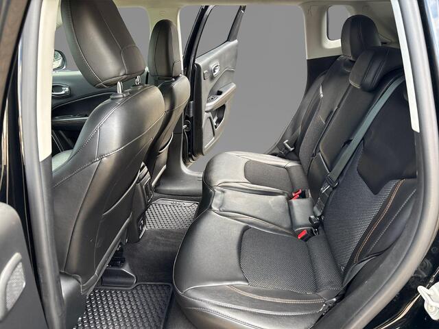 Jeep COMPASS 1.4 MultiAir 170PK Limited 4x4 | Navigatie | Stoel &Stuurverwarming | Parkeersensoren | Apple carplay/Android auto | Beats Audio |