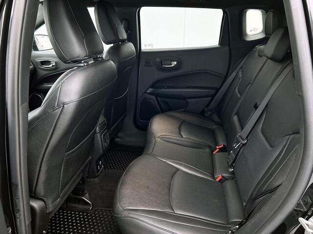 Jeep COMPASS 1.3T S | Camera | Navigatie | 19" Lichtmetalen velgen | Stoel/Stuurverwarming | Leer |