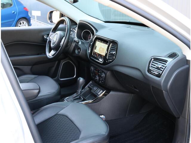 Jeep COMPASS 150pk Limited | Camera | Trekhaak | LEER/Stof | Dodehoekdetectie | Navigatie | AppleCarPlay&Android | AUTOMAAT