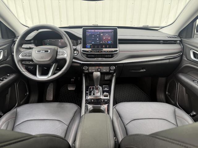 Jeep COMPASS 4xe 240 Plug-in Hybrid Electric Trailhawk / Stoel/Stuurverwarming / Stoelventilatie / All Season banden / Lederen bekleding / Geheugenstoelen / 360 Camera / Alpine Audio Systeem /