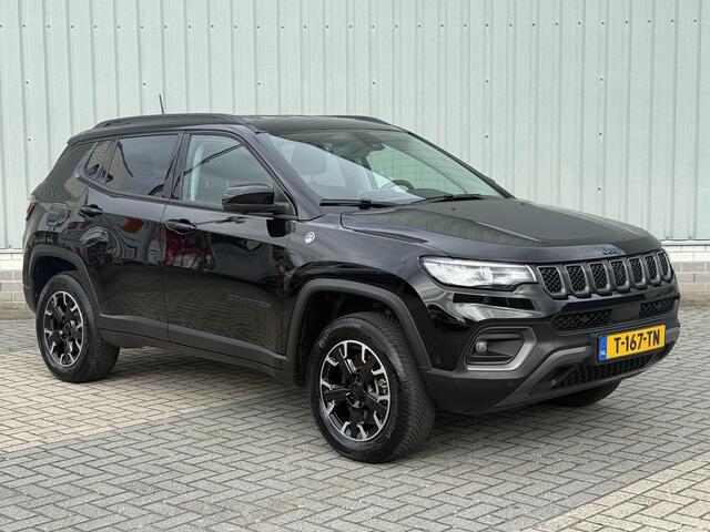 Jeep COMPASS 4xe 240 Plug-in Hybrid Electric Trailhawk / Stoel/Stuurverwarming / Stoelventilatie / All Season banden / Lederen bekleding / Geheugenstoelen / 360 Camera / Alpine Audio Systeem /