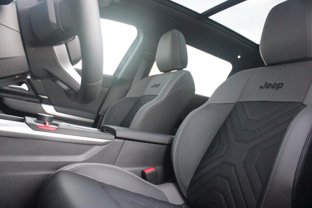 Jeep COMPASS 1.2 145PK e-Hybrid FIRST EDITION | PANORAMADAK: TWEEDELIG PANORAMISCH SCHUIF-/KANTELDAK | PREMIUM PACK: FOCAL PREMIUM AUDIO/STOELMASSAGE VÓÓR/STOELVENTILATIE VÓÓR/ELEKTRISCH VERSTELBARE VOORSTOELEN MET GEHEUGENFUNCTIE/GLANZEND ZWART GESPOTEN BUMPERS | CONVENIENCE PACK: 360° CAMERA /PARKEERSENSOREN VÓÓR, ACHTER & ZIJDELINGS/BLIND SPOT MONITORING/PEDAALVERWARMINGSPREVENTIE | PACIFIC BLUE | LED MATRIX KOPLAMPEN | 18" LICHTMETALEN VELGEN | VERLICHTE 7-SLEUFS GRILL | PRIVACY GLASS | STOEL/STUUR VERWARMING | VERWARMBARE VOORRUITRAND |SFEERVERLICHTING | ELEKTRISCH BEDIENBARE ACHTERKLEP | DRAADLOZE TELEFOONLADER | NAVIGATIE | DRAADLOZE APPLE CARPLAY/ANDROID AUTO | ADAPTIVE CRUISE CONTROL | KEYLESS ENTRY/START |