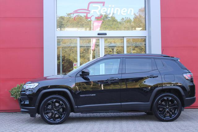 Jeep COMPASS 4xe 240PK Plug-in Hybrid Electric NORTH STAR | PANORAMA SCHUIF/KANTEL DAK | WINTERPACK: STOEL/STUUR/PARKEERNSENSOREN/RUITENSPROEIER VERWARMBAAR | SAFETY PACK: 360° CAMERA/DODEHOEK BEWAKING/BUITENSPIEGELS MET INSTAPVERLICHTING | 10,1" TOUCHSCREEN MET NAVIGATIE/ADAPTIVE CRUISE CONTROL INCL LANE CENTERING ASSIST/VERKEERSBORDEN INFORMATIE/DRAADLOZE TELEFOONLADER/HANDSFREE ELEKTRISCH BEDIENBARE ACHTERKLEP | PREMIUM AUDIO SYSTEEM MET 9 SPEAKERS & SUBWOOVER "ALPINE" | KEYLESS ENTRY | DRAADLOZE APPLE CARPLAY/ANDROID AUTO | 18" LICHTMETALEN VELGEN | ALL SEASON BANDEN |