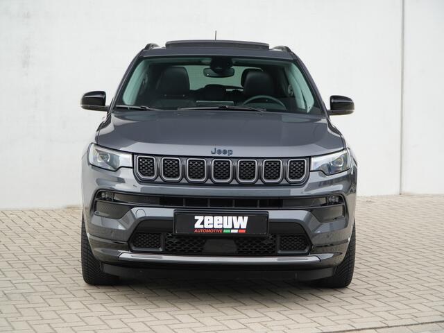 Jeep COMPASS 4xe 240 PK Hybride Summit | Pano | Premium | LED | Winter | 19"