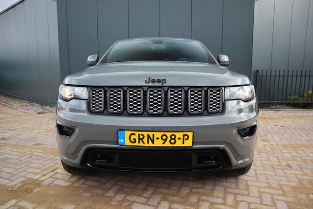 Jeep GRAND CHEROKEE 3.6 Summit Automaat Schuifdak Leder/Alcantara Led Trekhaak Etc. Etc.